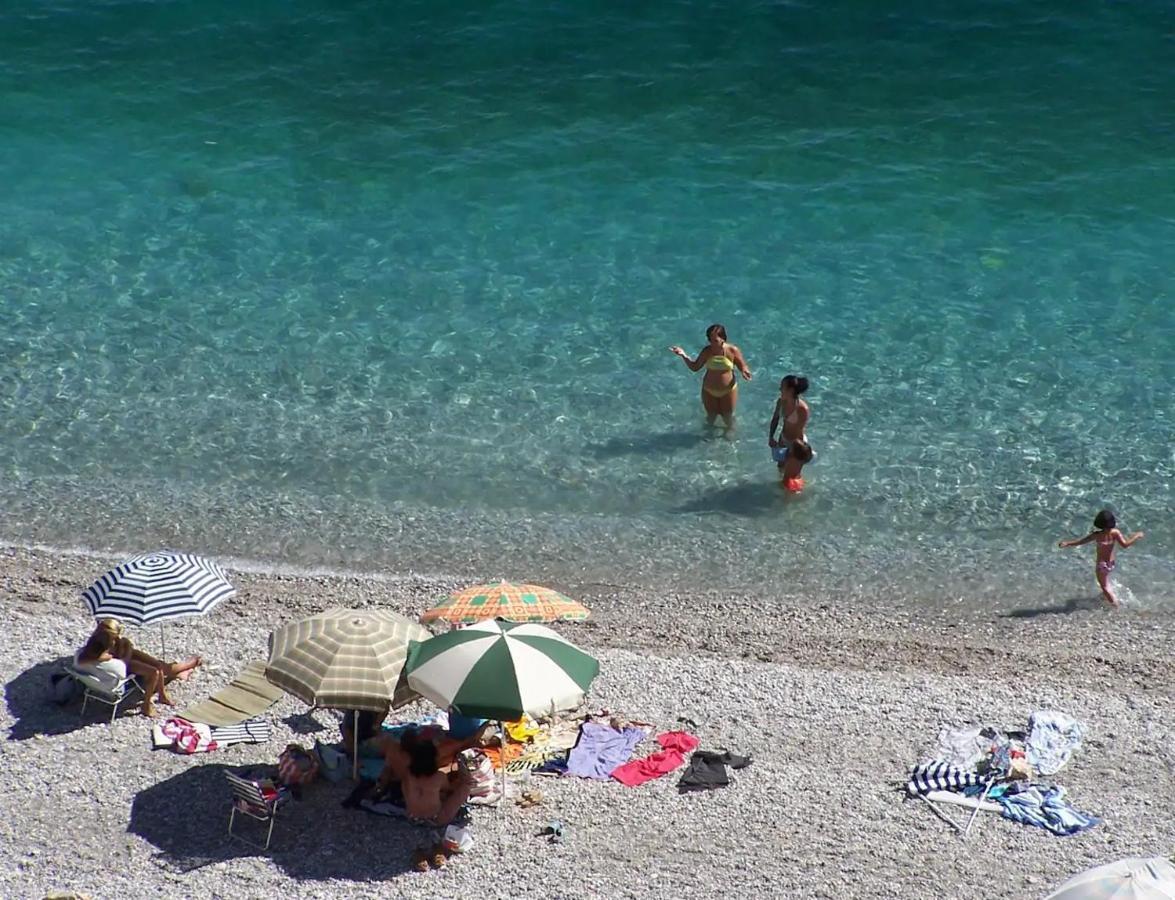 Apartamento Playa Calahonda El Farillo Con Terraza Dış mekan fotoğraf